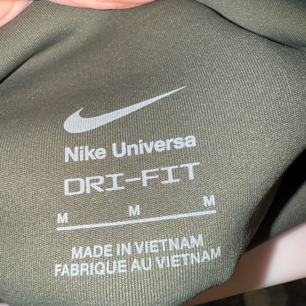 NWOT! Nike Universe performance Biker Shorts- Size M - Picture 2 of 5